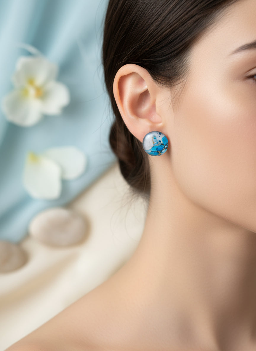 Cabochon Earring with Mineral design
