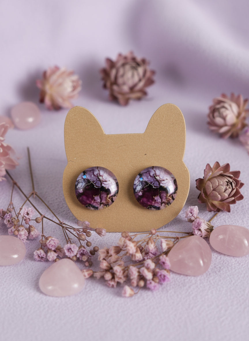 Cabochon Earring with Mineral design