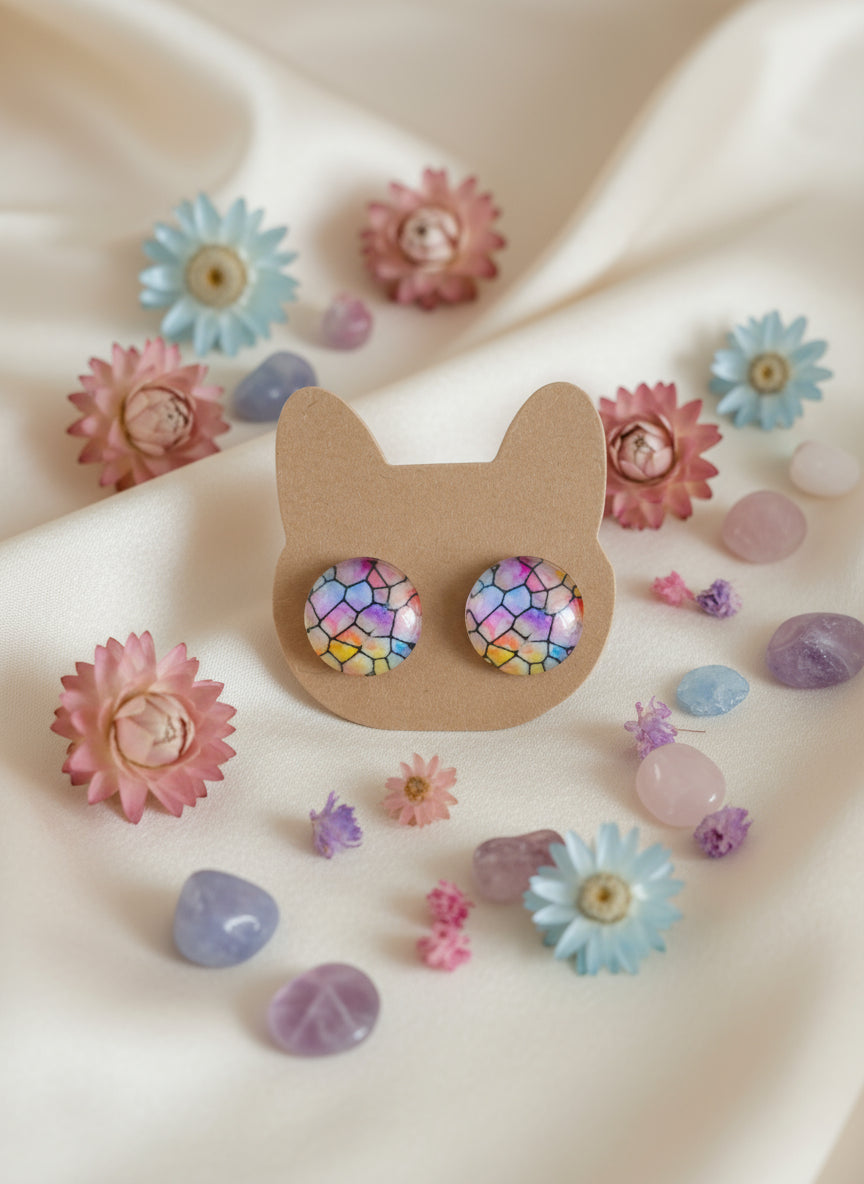 Cabochon Earring with Mineral design