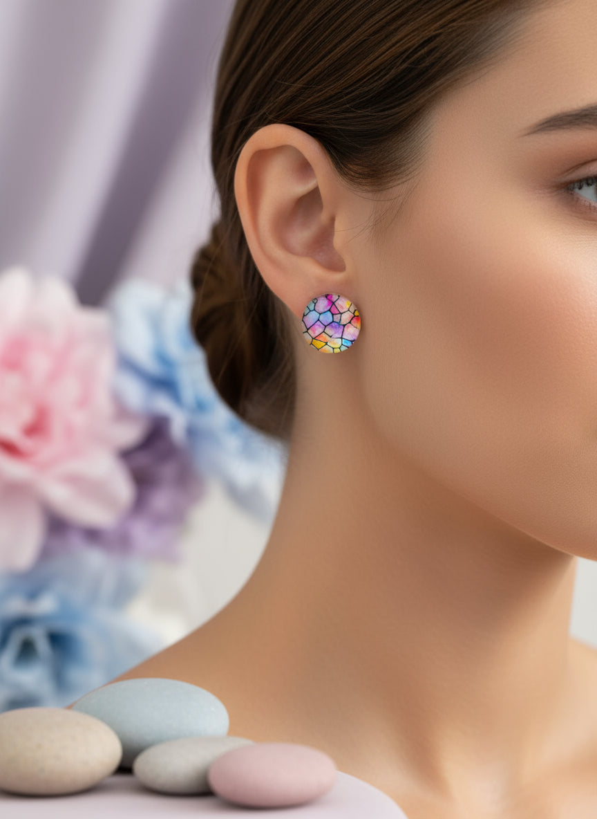 Cabochon Earring with Mineral design