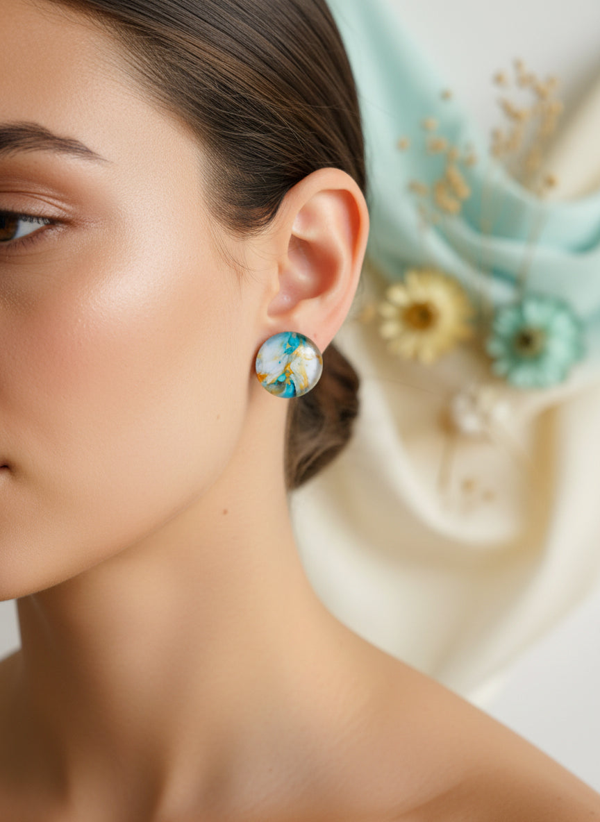 Cabochon Earring with Mineral design