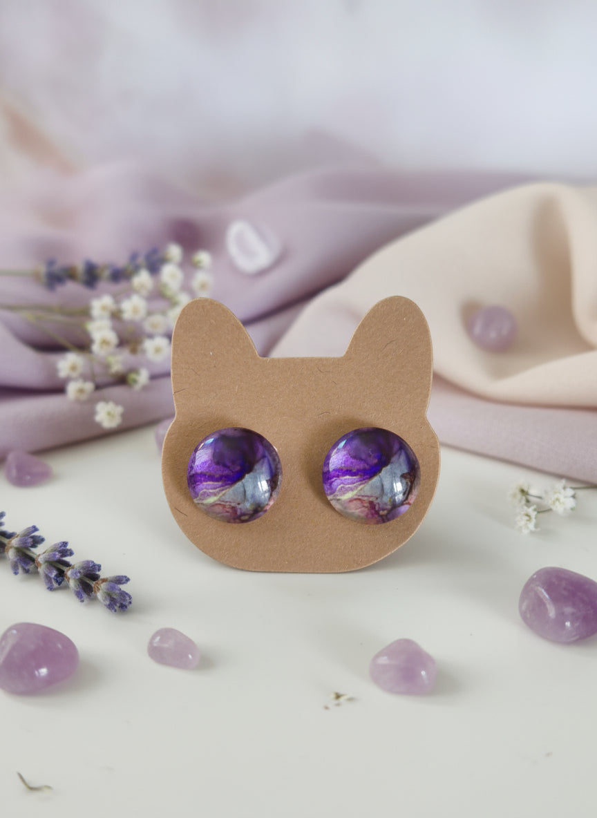 Cabochon Earring with Mineral design