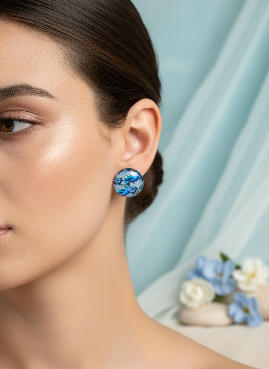 Cabochon Earring with Mineral design