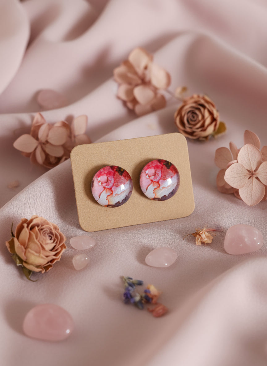 Cabochon Earring with Mineral design