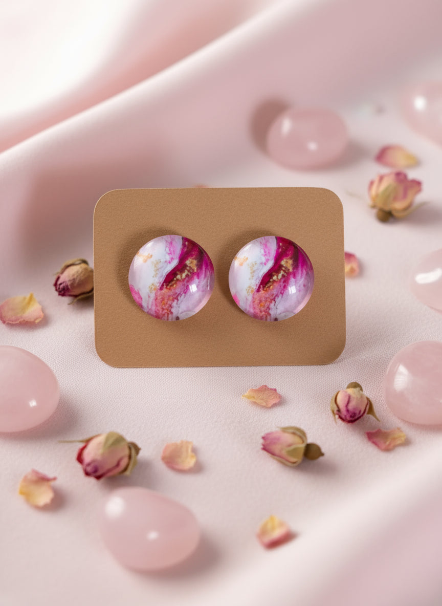 Cabochon Earring with Mineral design