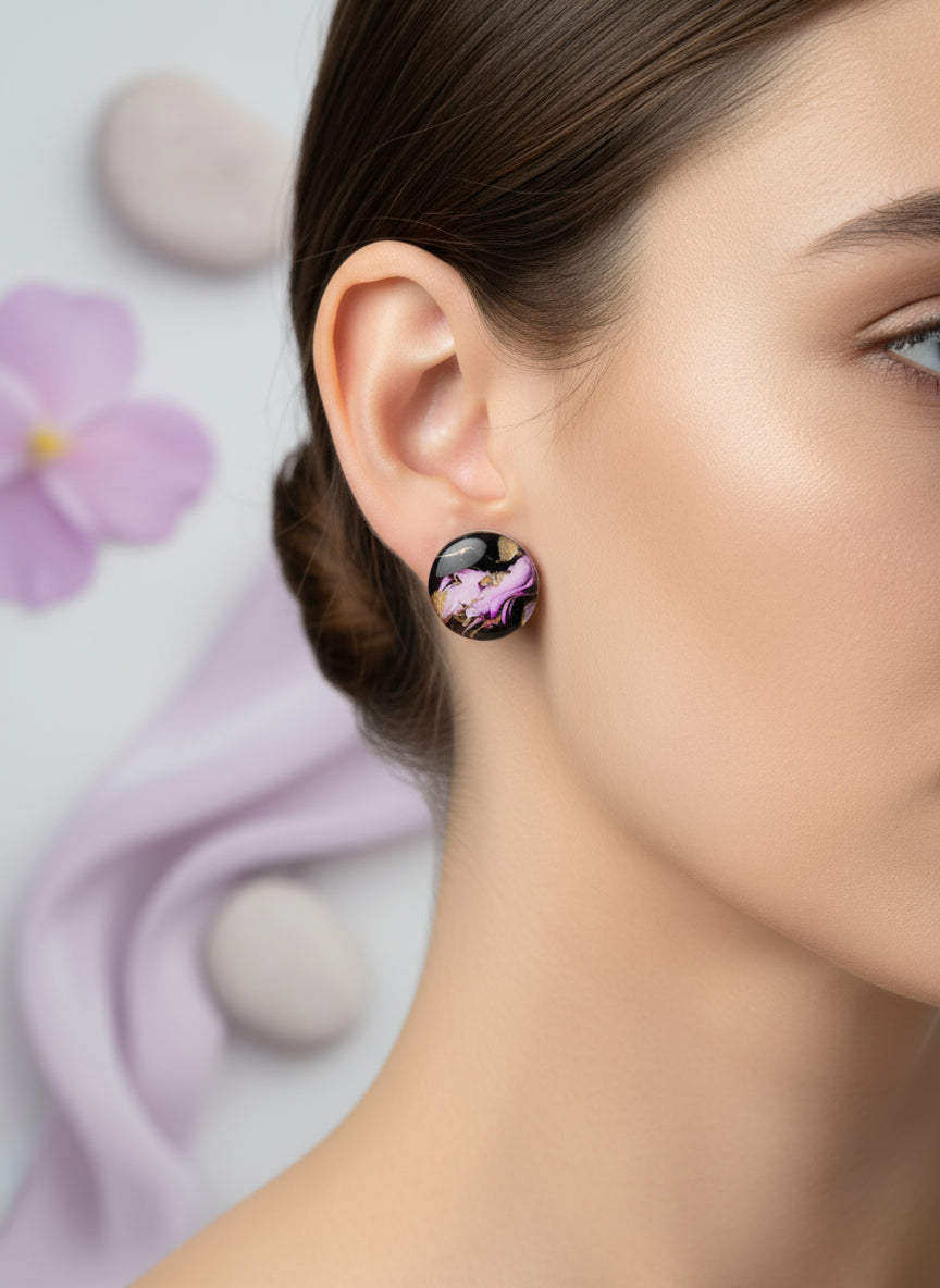 Cabochon Earring with Mineral design