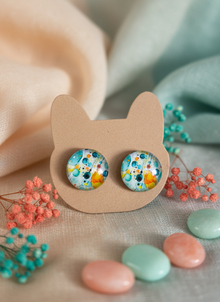 Cabochon Earring with Mineral design