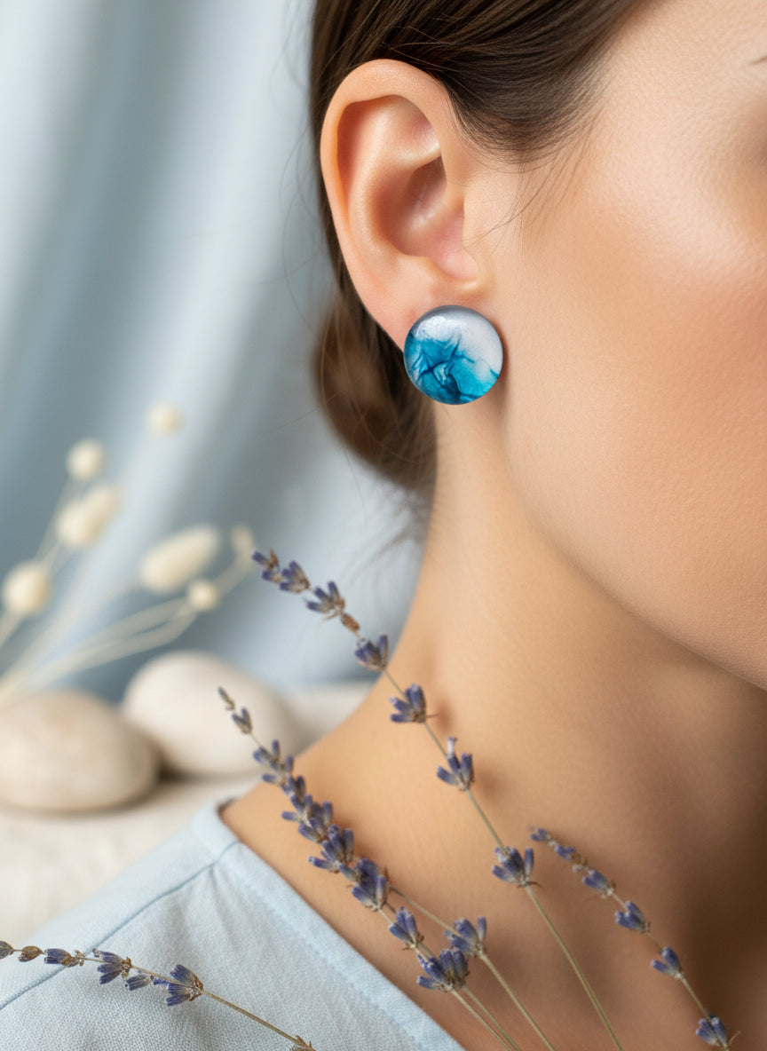 Cabochon Earring with Mineral design