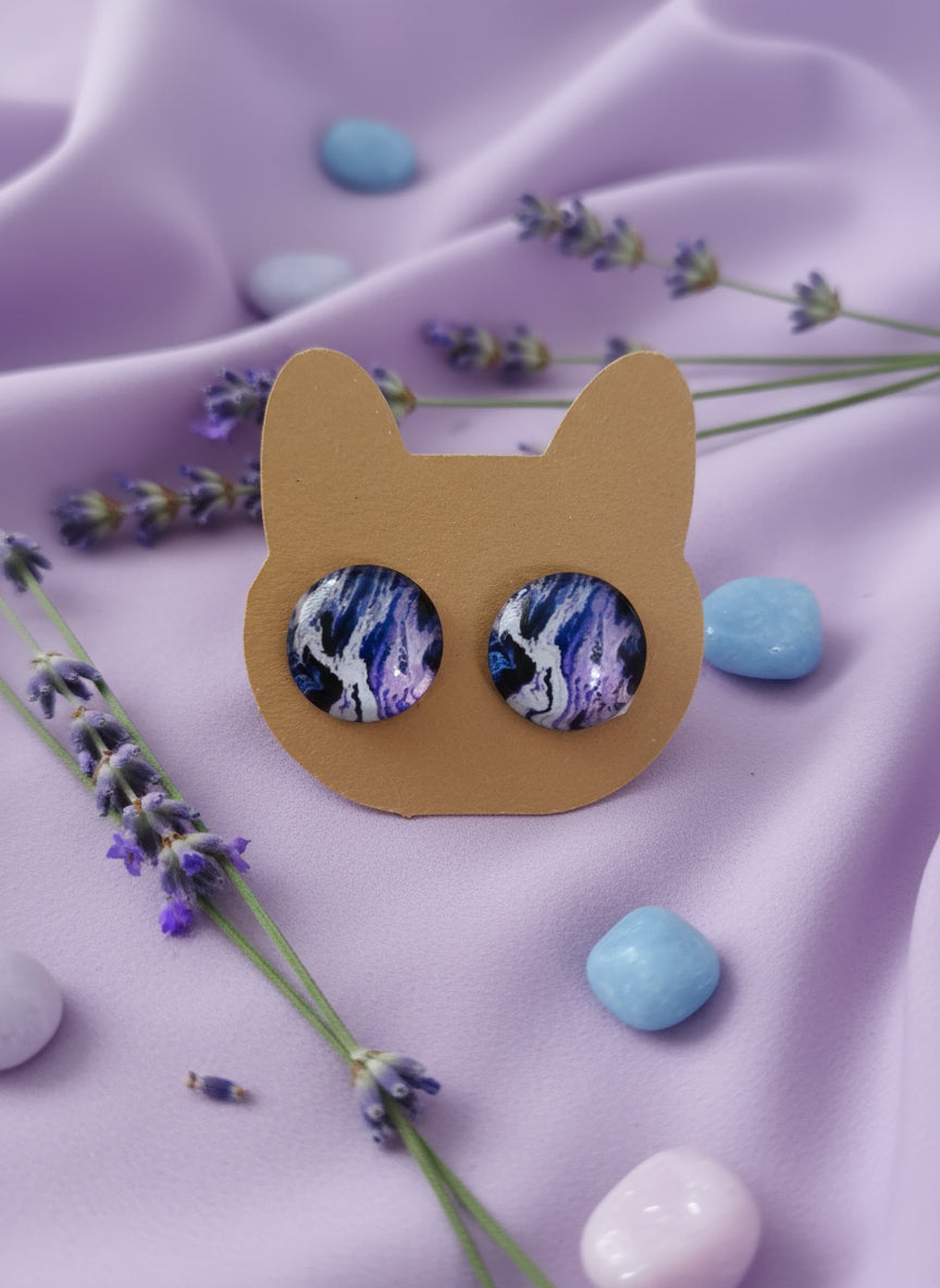 Cabochon Earring with Mineral design
