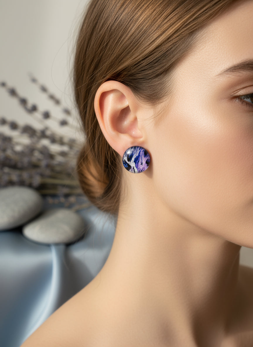 Cabochon Earring with Mineral design