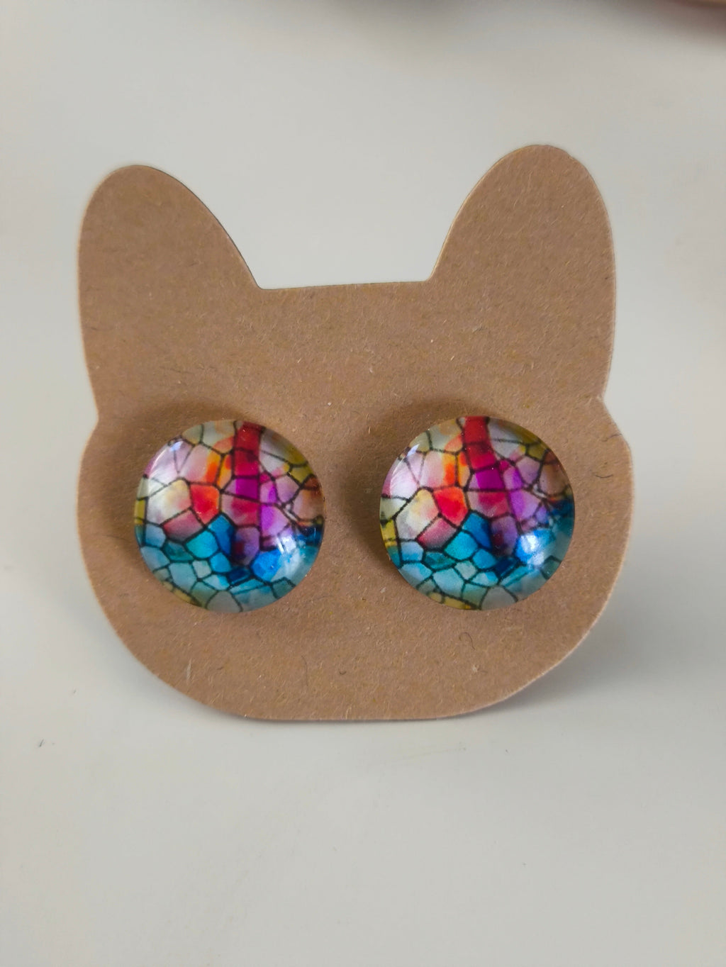 Cabochon Earring with Mineral design
