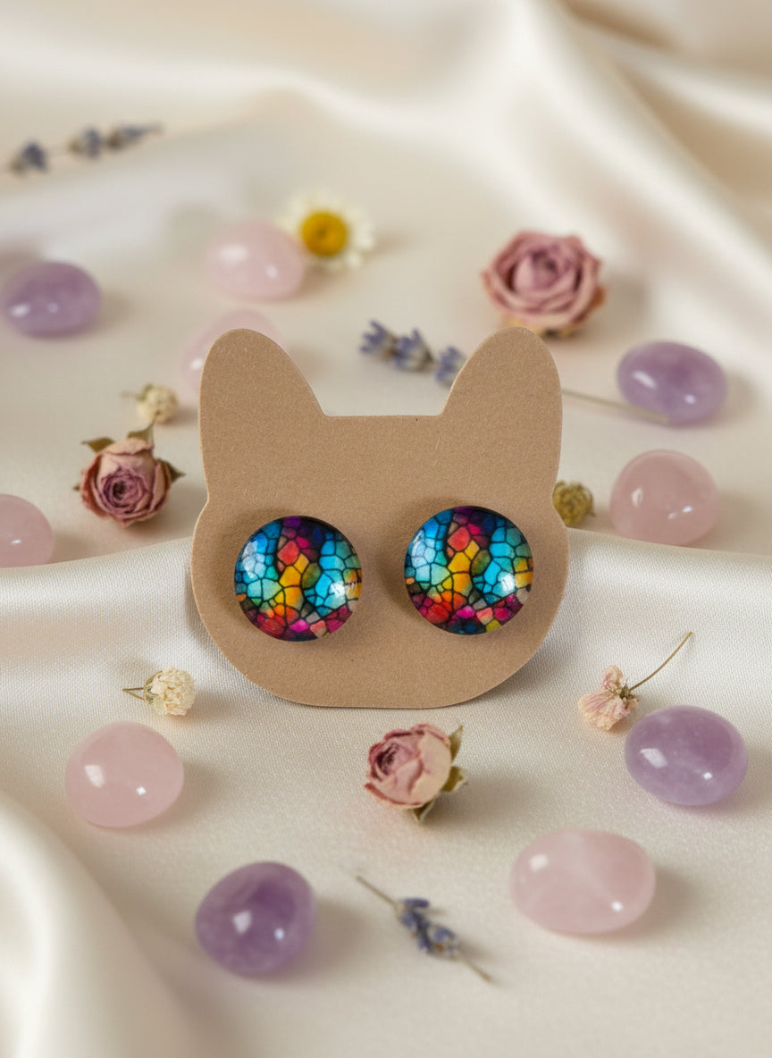 Cabochon Earring with Mineral design