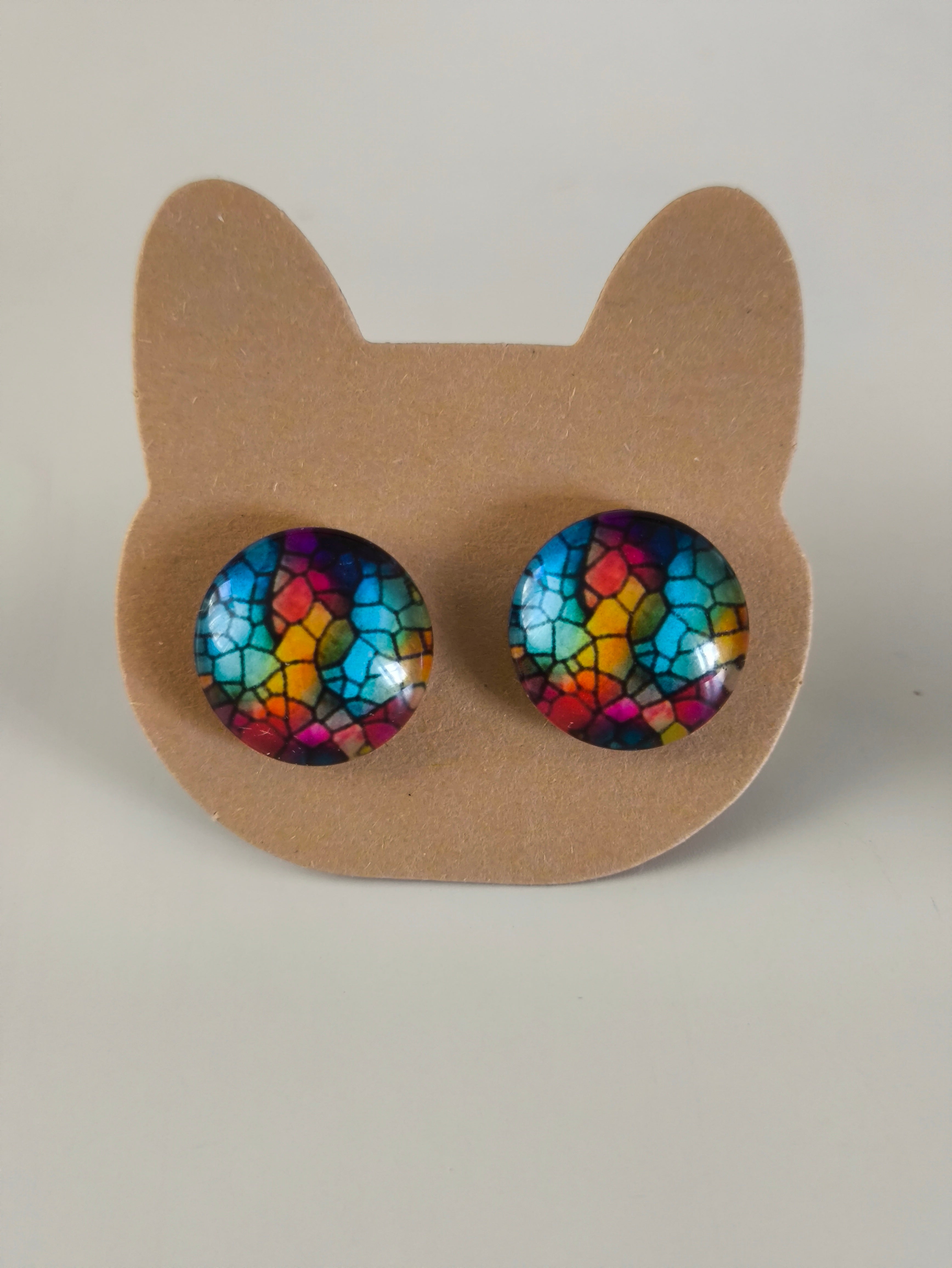 Cabochon Earring with Mineral design