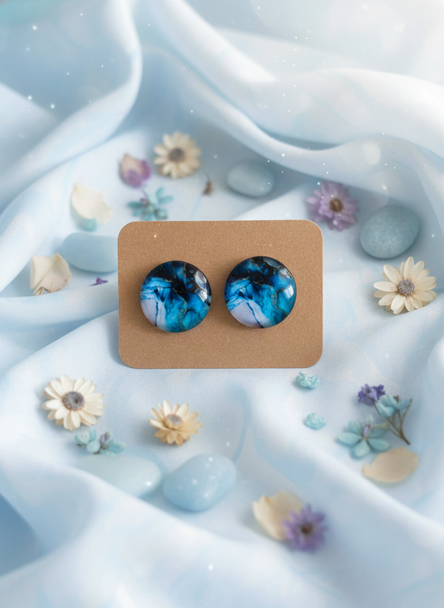 Cabochon Earring with Mineral design