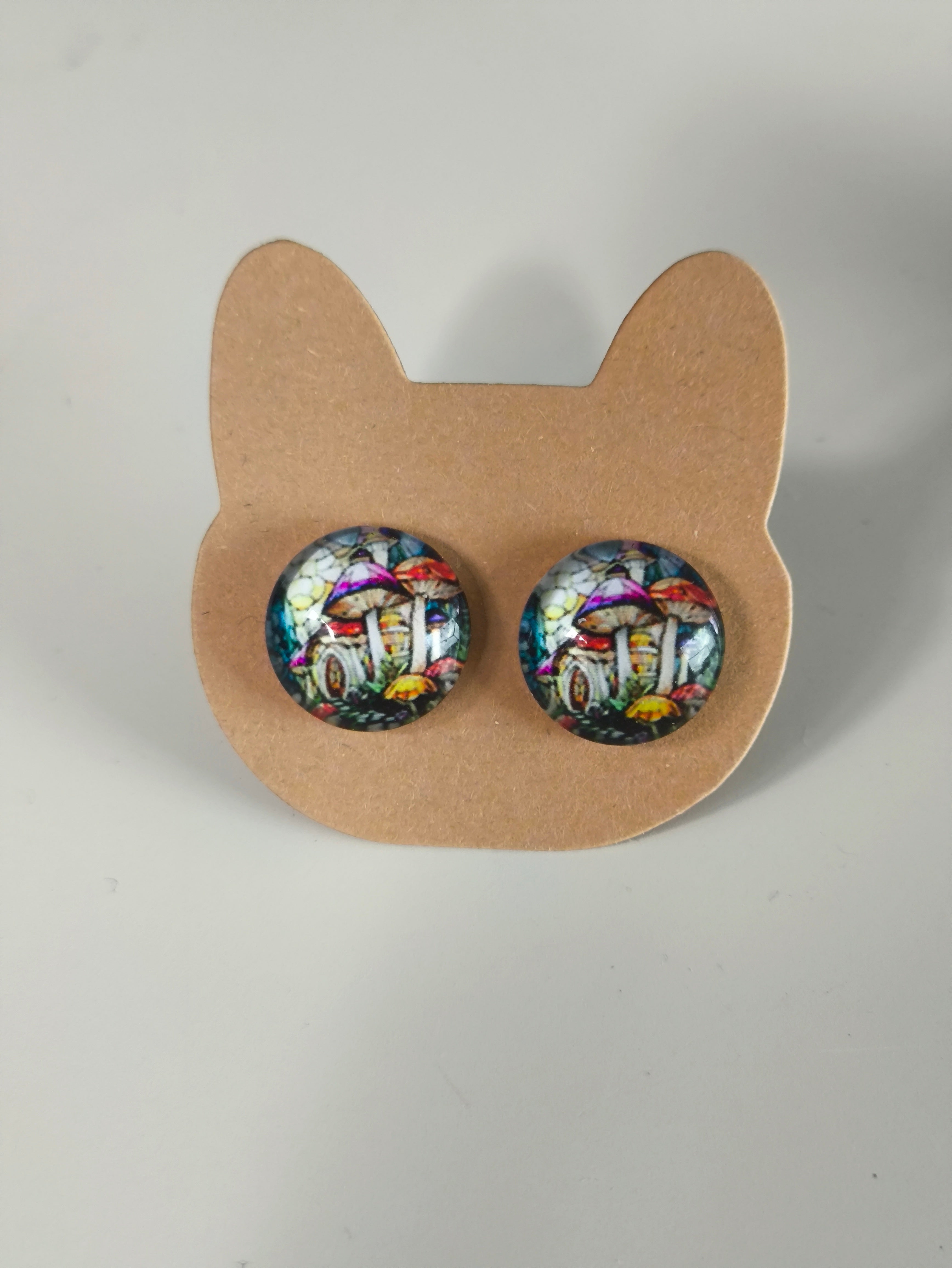 Cabochon Earring with Mushroom