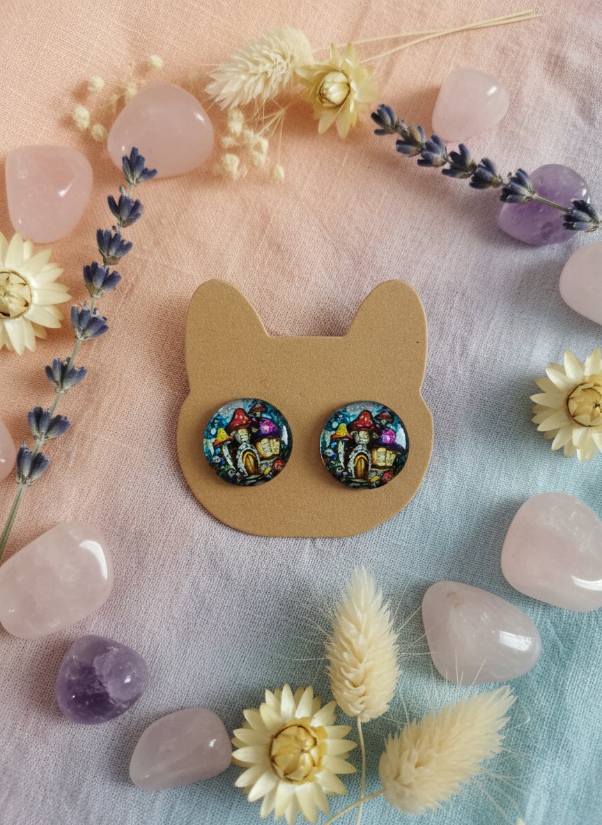 Cabochon Earring with Mushroom