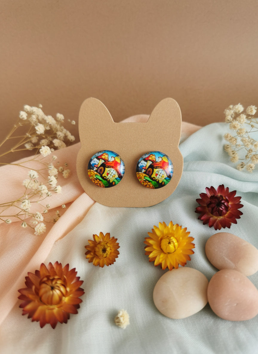 Cabochon Earring with Mushroom